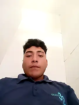 Snapshot of crisssalazar chatting on 09-16-25, 05:47 crisssalazar online show from 09-16-25, 05:47