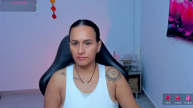 Snapshot of Sara_Charmy chatting on 05-15-26, 10:57 Sara Charmy online show from 05-15-26, 10:57
