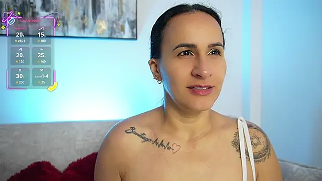 Snapshot of Sara_Charmy chatting on 10-18-25, 11:23 Sara Charmy online show from 10-18-25, 11:23