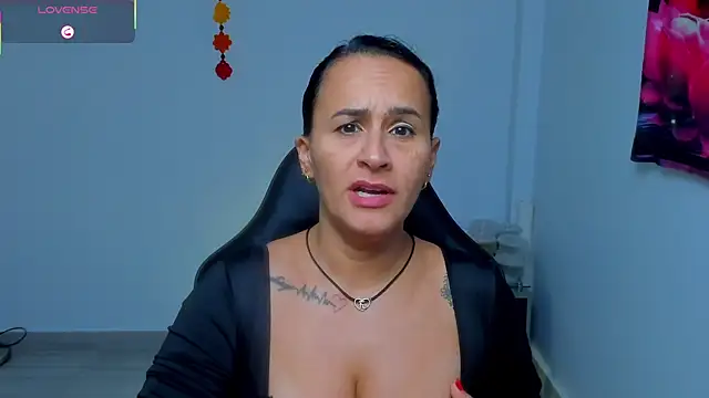 Snapshot of Sara_Charmy chatting on 05-16-26, 11:20 Sara Charmy online show from 05-16-26, 11:20