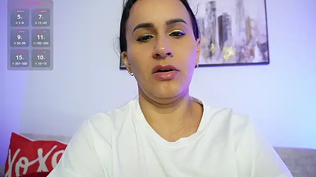 Snapshot of Sara_Charmy chatting on 10-22-25, 11:31 Sara Charmy online show from 10-22-25, 11:31