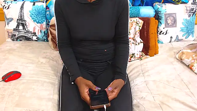 ChocolateClit online show from 11-01-25, 10:36