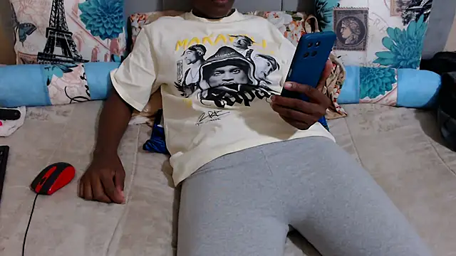 ChocolateClit online show from 01-11-26, 06:04