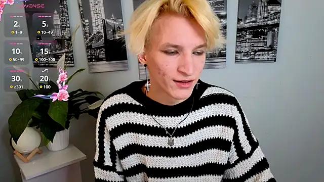 Snapshot of Limon_chik chatting on 03-07-25, 08:56 Limon chik online show from 03-07-25, 08:56