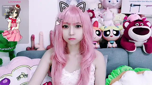 Snapshot of chenenna7 chatting on 09-17-25, 01:35 chenenna7 online show from 09-17-25, 01:35