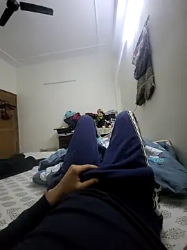 Snapshot of Bigass6965 chatting on 11-18-25, 09:40 Bigass6965 online show from 11-18-25, 09:40