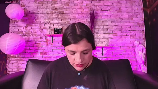 TaraTaylorr online show from 11-15-25, 07:07