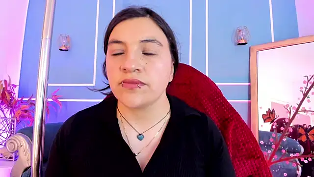 TaraTaylorr online show from 04-29-26, 03:11
