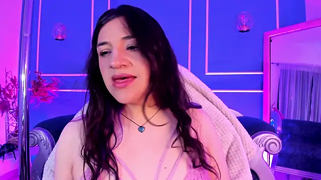 TaraTaylorr online show from 12-16-25, 03:11