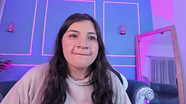 TaraTaylorr online show from 10-14-25, 02:12