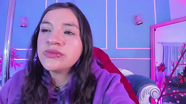 TaraTaylorr online show from 02-13-26, 04:23