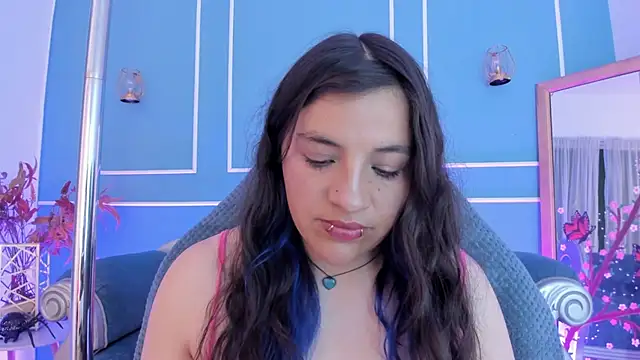 TaraTaylorr online show from 06-19-26, 02:06