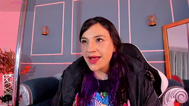 TaraTaylorr online show from 11-21-25, 02:32