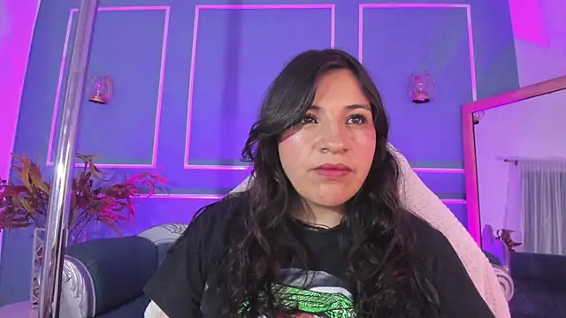 TaraTaylorr online show from 10-22-25, 02:33