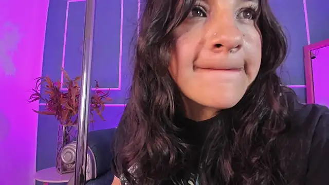 TaraTaylorr online show from 10-01-25, 02:17