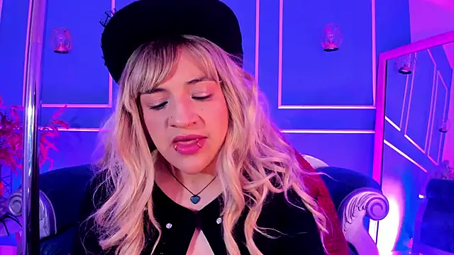 TaraTaylorr online show from 01-07-26, 03:00