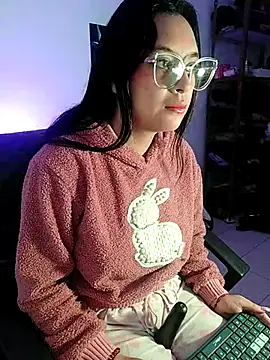 Snapshot of MiaStarts chatting on 03-12-25, 08:30 MiaStarts online show from 03-12-25, 08:30