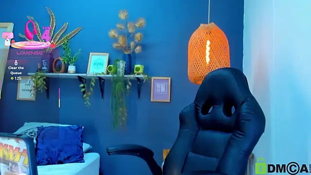 yessila parker online show from 11-14-25, 02:37