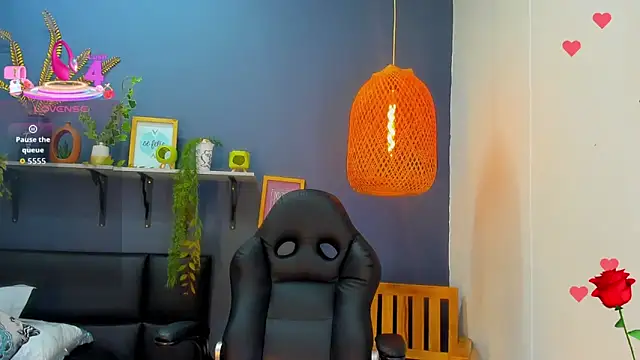 yessila parker online show from 02-22-26, 09:55