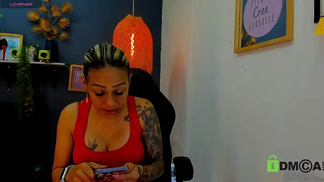 yessila parker online show from 04-15-26, 09:04