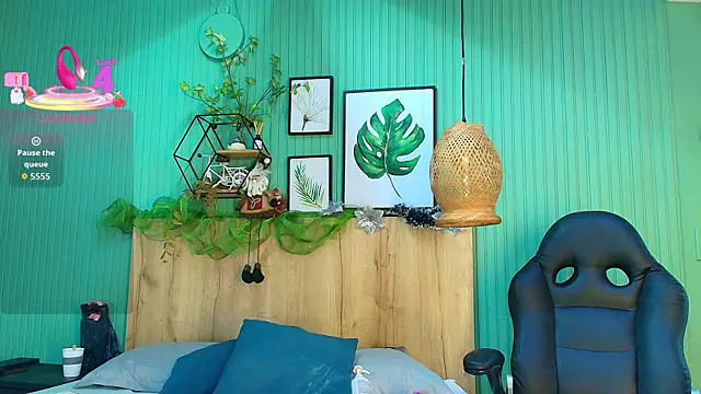 yessila parker online show from 12-20-25, 05:05