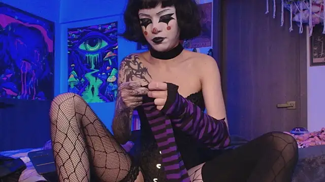 Snapshot of _mollycrystal chatting on 03-11-26, 08:08 mollycrystal online show from 03-11-26, 08:08