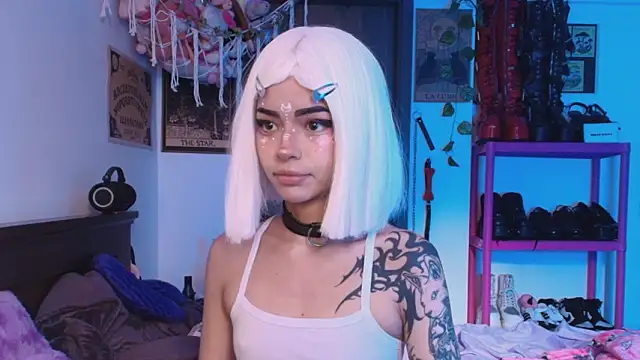 Snapshot of _mollycrystal chatting on 02-27-26, 02:17 mollycrystal online show from 02-27-26, 02:17