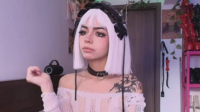 Snapshot of _mollycrystal chatting on 02-26-26, 01:00 mollycrystal online show from 02-26-26, 01:00