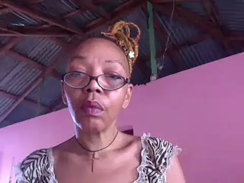 Ladyzee25 online show from 01-05-26, 07:06