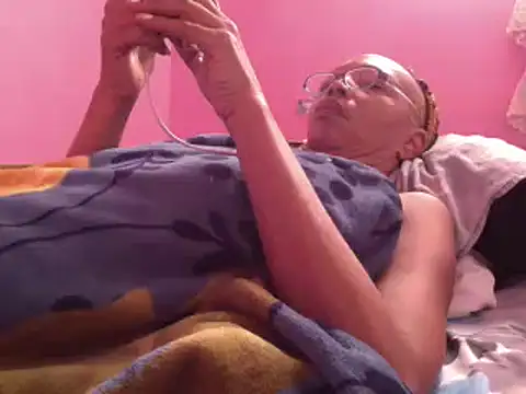 Ladyzee25 online show from 02-05-26, 01:07