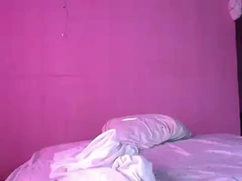 Ladyzee25 online show from 04-18-26, 11:45