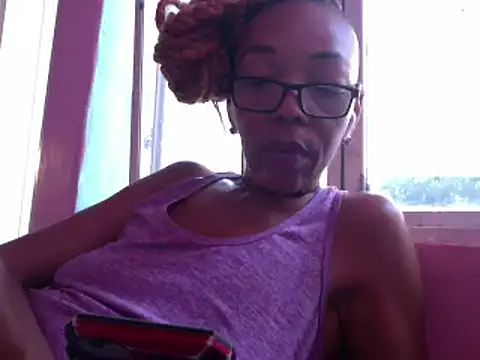 Ladyzee25 online show from 06-20-26, 07:19