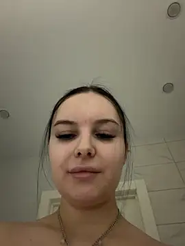 Miss Vic online show from 05-04-26, 04:32