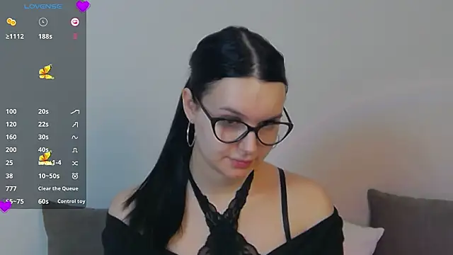 Snapshot of Miss_Vic chatting on 03-17-25, 07:48 Miss Vic online show from 03-17-25, 07:48
