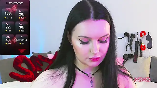 Miss Vic online show from 05-17-26, 04:07