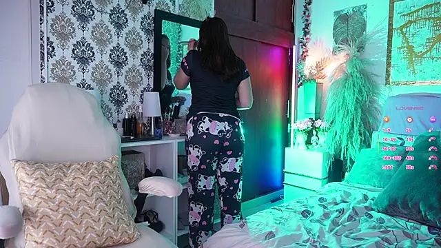 missjudi online show from 11-20-25, 08:09