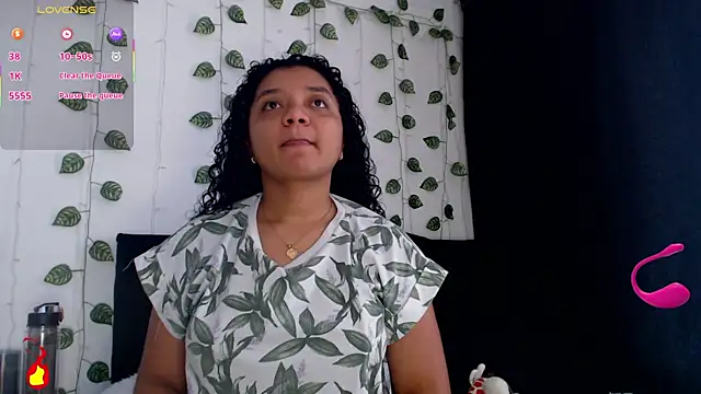 Snapshot of victtoria_cane63 chatting on 06-18-26, 09:42 victtoria cane63 online show from 06-18-26, 09:42