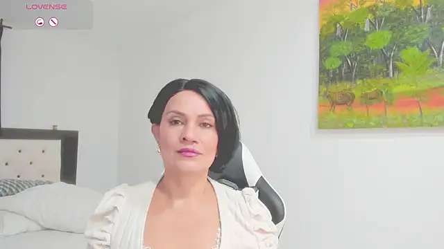 CarolinneFiotti online show from 02-17-26, 02:14