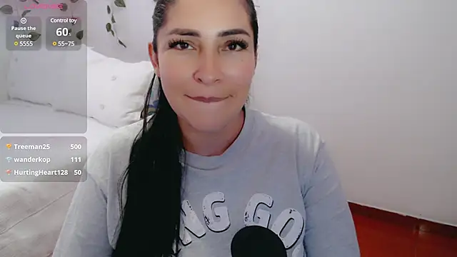 Snapshot of luna_lgomez_ chatting on 03-22-25, 02:03 luna lgomez online show from 03-22-25, 02:03