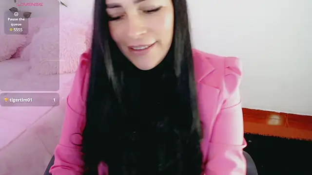 Snapshot of luna_lgomez_ chatting on 03-05-25, 03:29 luna lgomez online show from 03-05-25, 03:29