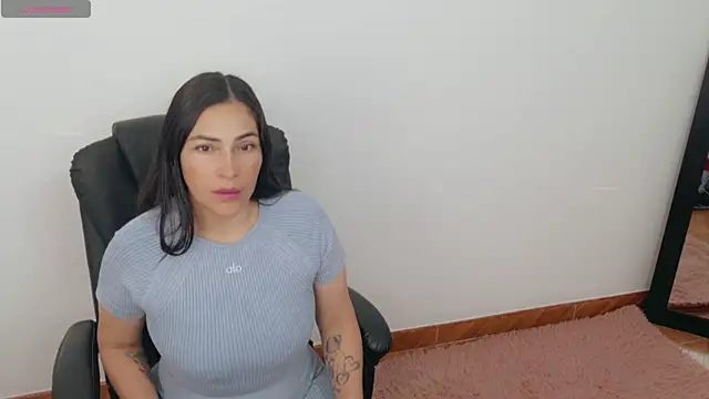 luna lgomez  online show from 07-16-26, 10:01