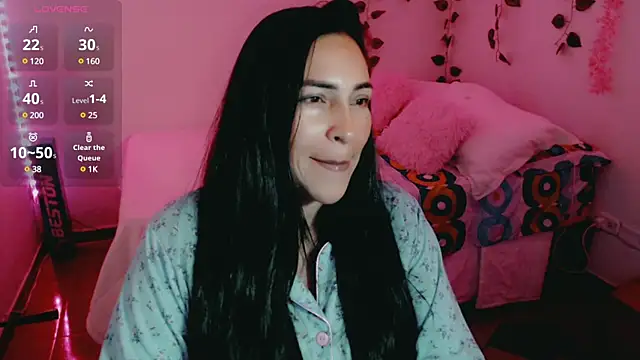 Snapshot of luna_lgomez_ chatting on 03-15-25, 11:19 luna lgomez online show from 03-15-25, 11:19