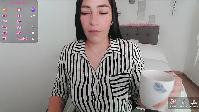 Snapshot of luna_lgomez_ chatting on 10-09-25, 12:17 luna lgomez online show from 10-09-25, 12:17