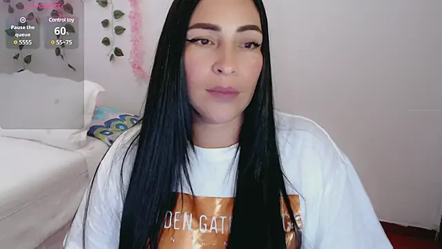 Snapshot of luna_lgomez_ chatting on 03-23-25, 01:09 luna lgomez online show from 03-23-25, 01:09