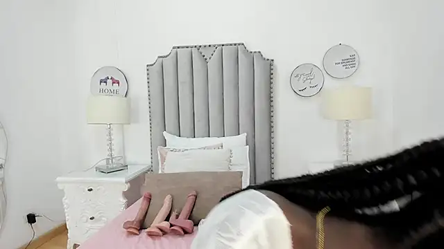 Snapshot of SamantaMarquez chatting on 10-17-25, 08:10 SamantaMarquez online show from 10-17-25, 08:10