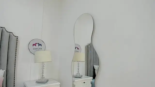 Snapshot of SamantaMarquez chatting on 10-24-25, 08:30 SamantaMarquez online show from 10-24-25, 08:30