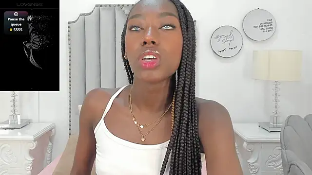 Snapshot of SamantaMarquez chatting on 11-19-25, 08:20 SamantaMarquez online show from 11-19-25, 08:20