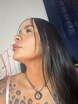 HotAlana  online show from 04-19-26, 01:01
