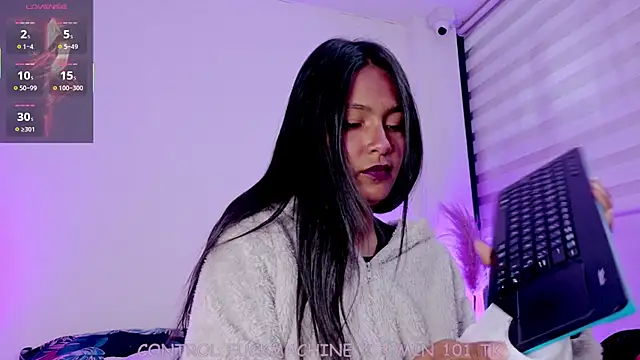 Fernanda liie  online show from 09-18-25, 12:41