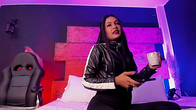 Fernanda liie  online show from 03-10-25, 12:17